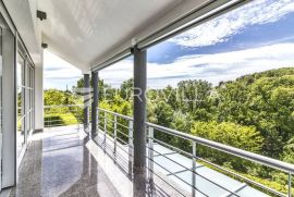 Zagreb, Pantovčak, luksuzna moderna vila s bazenom na zemljištu 4195 m2, Zagreb, House