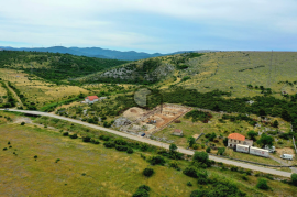 Građevinsko zemljište s dozvolom za kuću s bazenom u Danilu, Šibenik - Okolica, Γη