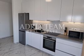 APARTMANI S POGLEDOM NA MORE, POTPUNO NAMJEŠTENI - POVLJANA, PAG, Povljana, Διαμέρισμα