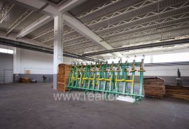 Factory for production of wooden solid panels, Cazin, Commercial property