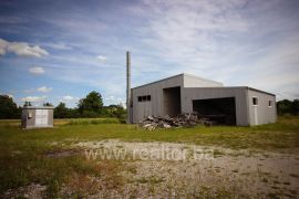 Fabbrica per la produzione di pannelli in legno massiccio, Cazin, Immobili commerciali