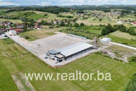 Fabbrica per la produzione di pannelli in legno massiccio, Cazin, Immobili commerciali