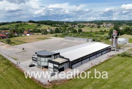 Fabbrica per la produzione di pannelli in legno massiccio, Cazin, Immobili commerciali