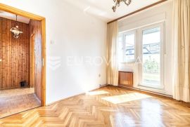 Zagreb, Vukomerec obiteljska kuća na tri etaže NKP 360 m2, Zagreb, House