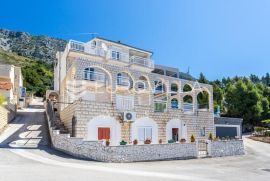 Omiš, apartmanska kuća s panoramskim pogledom na more, Omiš, Haus