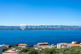 Omiš, apartmanska kuća s panoramskim pogledom na more, Omiš, Haus