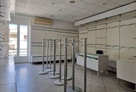 ISTRA, LABIN - Poslovni prostor u centru grada, Labin, Propriedade comercial