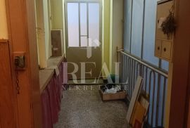 Prodaja stana 80m2 u centru grada !, Rijeka, Appartement