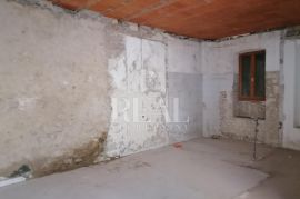 Banderovo, stan od 76 m2 u roh-bau fazi, mogućnost 2S+DB, Rijeka, Appartment