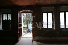 Banderovo, stan od 76 m2 u roh-bau fazi, mogućnost 2S+DB, Rijeka, Appartment