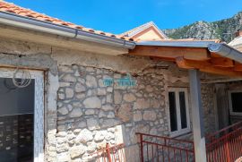 BRIBIR KAMENA KUĆA 215m2, Vinodolska Općina, House