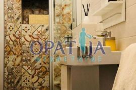 Opatija centar 2 prekrasna apartmana u jednom, Opatija, شقة