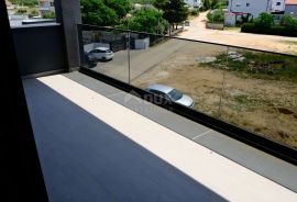 ZADAR, VRSI - Prostrani četverosobni penthouse blizu mora, S5, Nin, Appartment