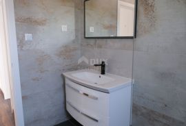 ZADAR, VRSI - Elegantan stan s vrtom i terasom, S2, Nin, Apartamento