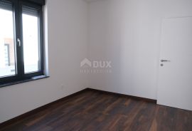 ZADAR, VRSI - Elegantan stan s vrtom i terasom, S2, Nin, Apartamento