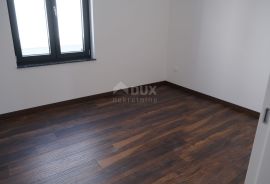 ZADAR, VRSI - Elegantan stan s vrtom i terasom, S2, Nin, Apartamento