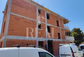 Vodice stan 2S+DB 78 m2, Vodice, Appartment