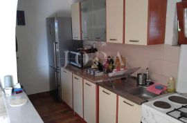 Klenovica, apartmanska kuća sa prekrasnim pogledom, Novi Vinodolski, بيت