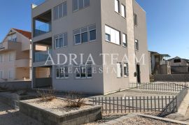 APARTMAN U PRVOM REDU DO MORA, POTPUNO OPREMLJEN - VIR, Vir, Kвартира