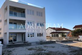 APARTMAN U PRVOM REDU DO MORA, POTPUNO OPREMLJEN - VIR, Vir, Kвартира