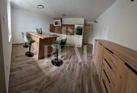 ŠMRIKA-prekrasno obnovljena stara kuća P+1, 130 m2, Kraljevica, Kuća