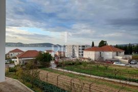 180 m od mora Seget Donji stan 2S+DB 71,07m2, Seget, Appartment