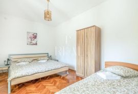 Krnica okolica, kamena kuća 260 m2 sa bazenom, 1000 m2 zemljišta, Marčana, Ev