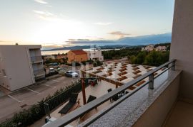 Predivna Villa s bazenom u Brodarici - Šibenik, 225 m2, s pogledom na more, Šibenik - Okolica, Casa