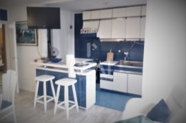 ZAMET, atraktivna lokacija, dvojna kuća P+2 od 165 m2, Rijeka, Famiglia