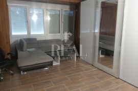 ZAMET, atraktivna lokacija, dvojna kuća P+2 od 165 m2, Rijeka, Famiglia