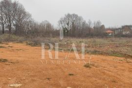 Loborika gradevinsko zemljište 1370m2 sa 1370m2 poljoprivrednog GRATIS, Marčana, Tierra