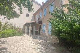 Šišan kuća 144m2,4ss+db,GARAŽA 35m2 !, Ližnjan, House