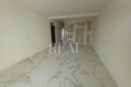 Seget stan 2S+DB 79,07 m2 sa balkonom i terasom, Seget, Apartamento