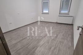 Svilno stan 88 m2,3S+DB,garaža i okućnica 140 m2, Rijeka, Διαμέρισμα