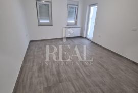 Svilno stan 88 m2,3S+DB,garaža i okućnica 140 m2, Rijeka, Daire