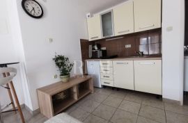 Vila sa 6 apartmana, stambena površina 298m2, POGLED NA MORE, Grebaštica, Šibenik - Okolica, بيت