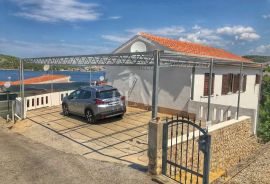 Ražanj samostojeća kuća 80 m od mora 230 m2, Rogoznica, Σπίτι