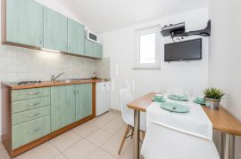 Luksuzna Vila sa 12 apartmana 560m2, Vodice, Vodice, Casa