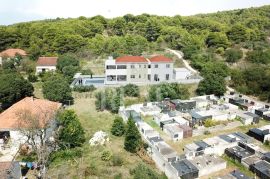 Zlarin građevinsko zemljište sa projektom i građevinskom dozvolom za 4 stana, Šibenik - Okolica, Terra