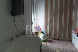 Rastočine, stan na nižem katu urednog nebodera, 72 m2, Rijeka, Daire