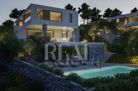 Vila s bazenom S+P+1 380m2, Vodice, Дом