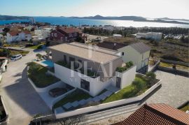 Vodice-Duplex Villa 183 m2 sa bazenom, Vodice, Ev