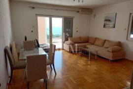 Apartman s pogledom 500 m od mora S+DB + terasa, Seget, Apartamento