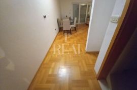 Studio apartman 400 m od mora sa terasom, Seget, Apartamento