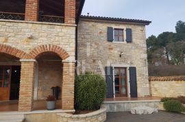 Baderna, prekrasna vila sa bazenom i okućnicom od 820 m2, Poreč, House