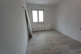 Seget Vranjica stan 62m2 s terasom i pogledom, Seget, Appartment