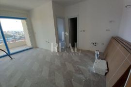 Seget Vranjica stan 75,45 m2 s terasom i pogledom, Seget, Daire