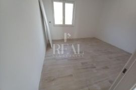 Seget Vranjica stan 93 m2 s terasom i pogledom +vrt, Seget, Appartamento