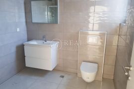 Dramalj, prekrasan stan sa tri spavaće sobe od 107 m2, Crikvenica, Apartamento