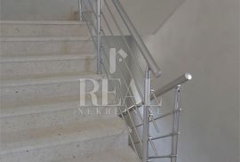 Rovinj, nekoliko minuta vožnje do centra, stan od 85 m2, 2S+DB, Rovinj, Appartment